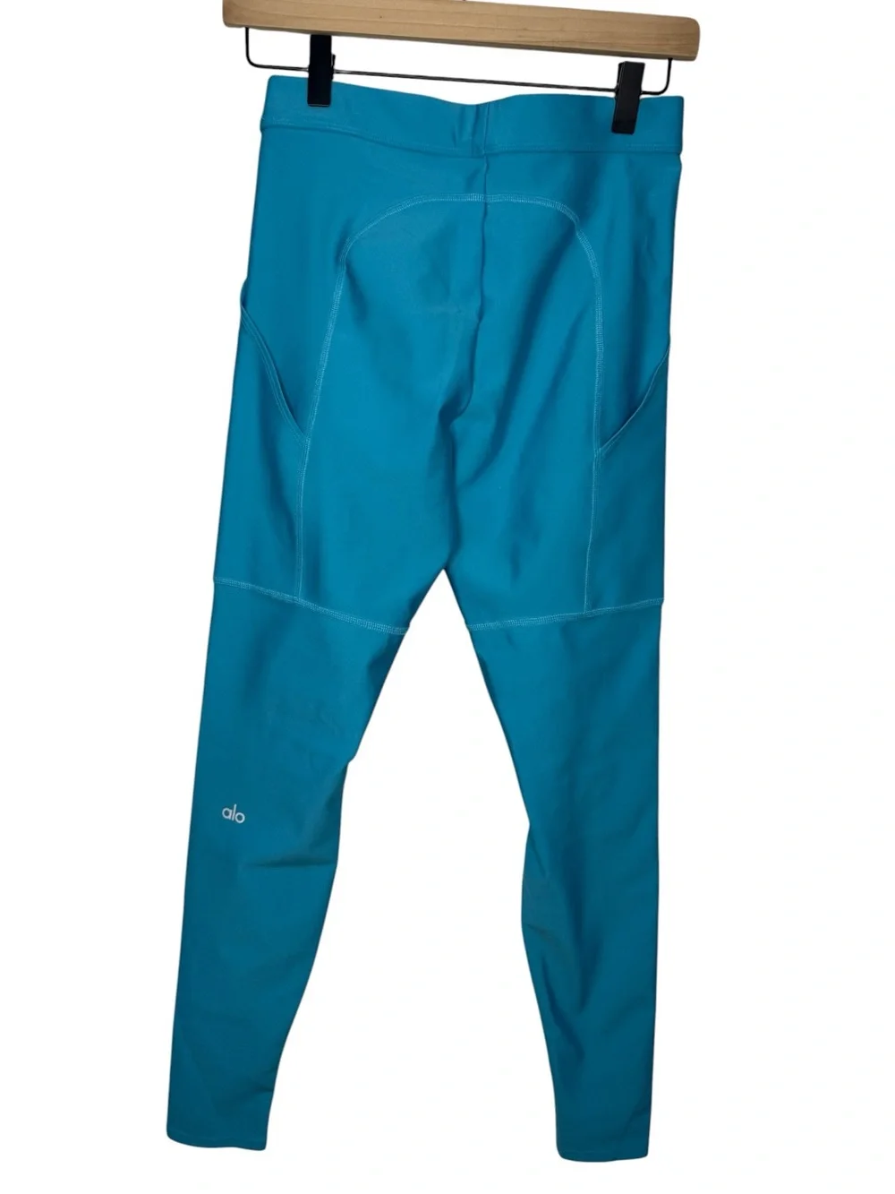 ALO Yoga Bright Teal Performance Leggings - size Medium
